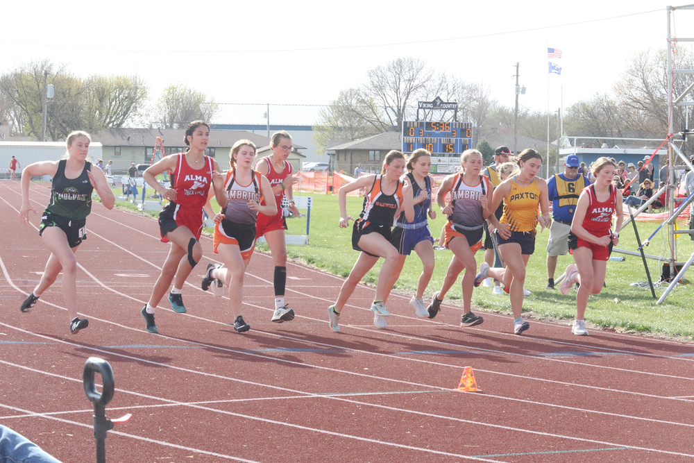 Girls 800