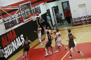 Cardinals Struggle to Slow Broncos